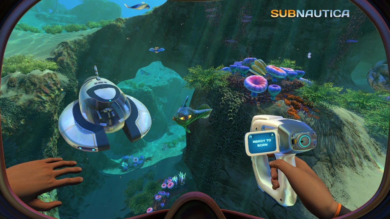 Subnautica gameplay screenshot: exploring the alien underwater world